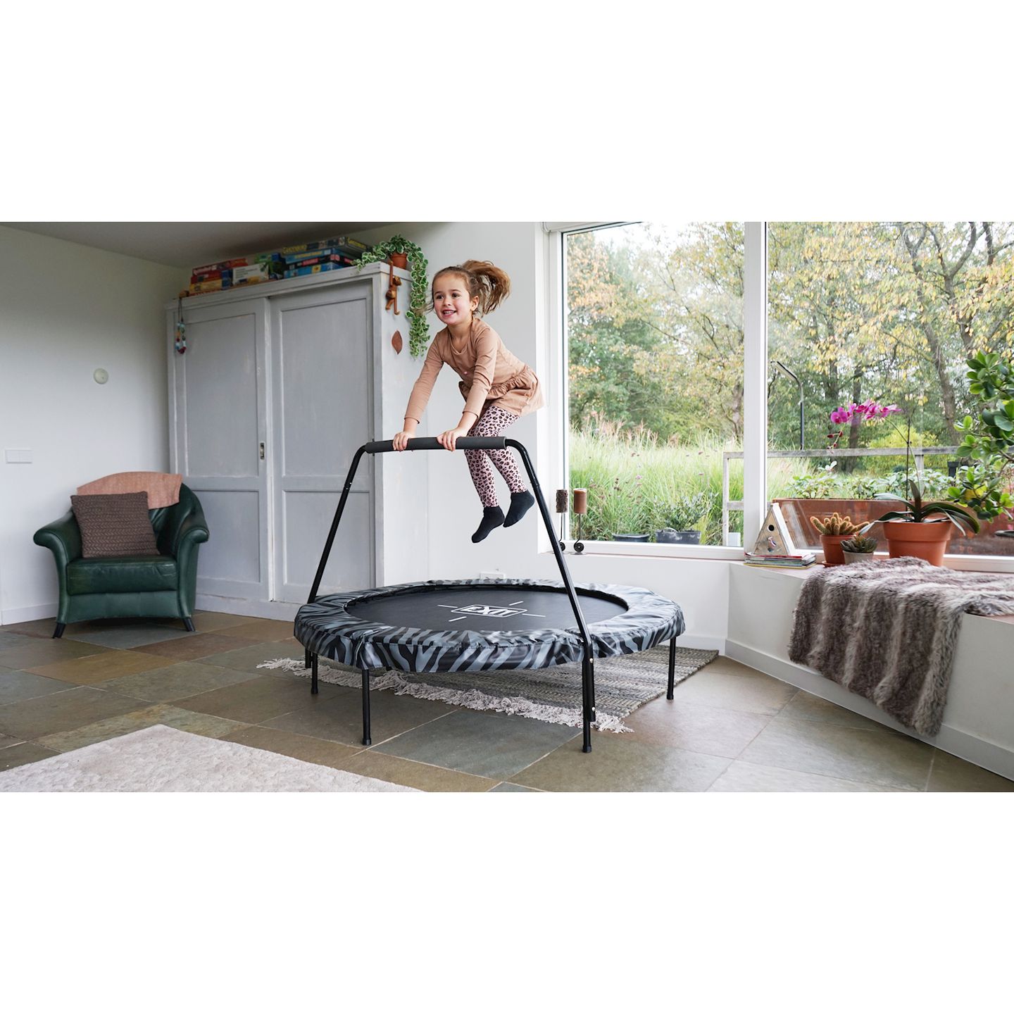 Tiggy junior Trampolin mit Bügel ø140cm - schwarz/grau