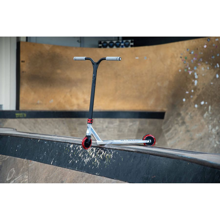 Chilli Pro Scooter Zero V2 silber rot