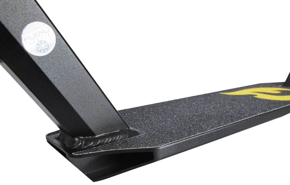 Chilli Pro Scooter 3000 Schwarz Gold